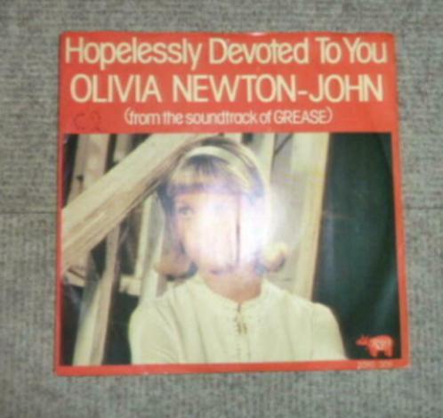 vinyl single Olivia Newton - John Travolta : Hopelessly ...., CD & DVD, Vinyles Singles, Single, Autres genres, Enlèvement ou Envoi