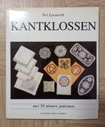 Boek kantklossen, Hobby en Vrije tijd, Kantklossen, Ophalen of Verzenden, Zo goed als nieuw, Patronen