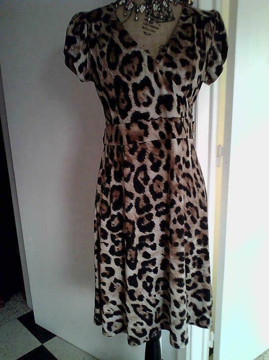 Leuke jurk "FiFilles de Paris" luipaard/panterprint  NIEUW!, Kleding | Dames, Jurken, Nieuw, Maat 38/40 (M), Ophalen of Verzenden