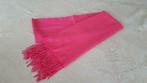Grote mooie roze sjaal, Enlèvement