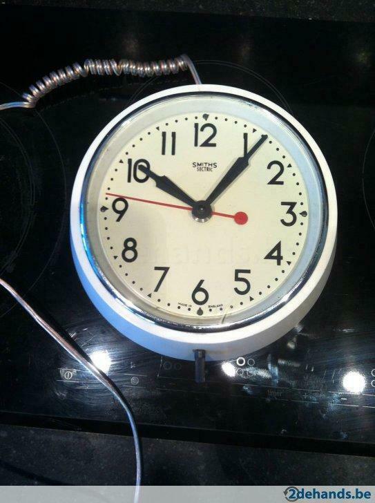 klok bakeliet smiths sectric delhi minor, Antiek en Kunst, Curiosa en Brocante, Ophalen