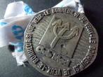 Club Med medaille onderscheiding zilver niveau, Verzamelen, Overige Verzamelen, Zo goed als nieuw, Verzenden