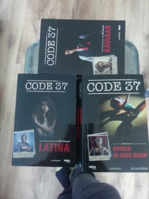 Tien boeken Code 37, Livres, Aventure & Action, Enlèvement ou Envoi