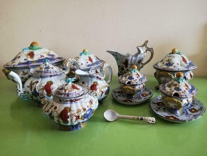 Vintage Italiaans Faenza CACF Garofano servies handgeschild, Antiek en Kunst, Antiek | Servies los, Ophalen