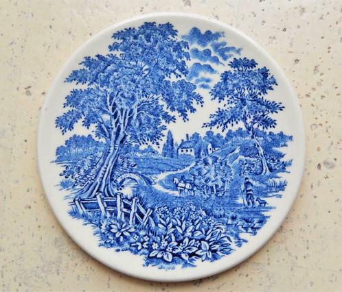 Kleine porseleinen bord in wit en blauw, Antiek en Kunst, Antiek | Porselein, Ophalen of Verzenden