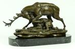 Bronze P.J. Mene "Combat du cerf et du loup"