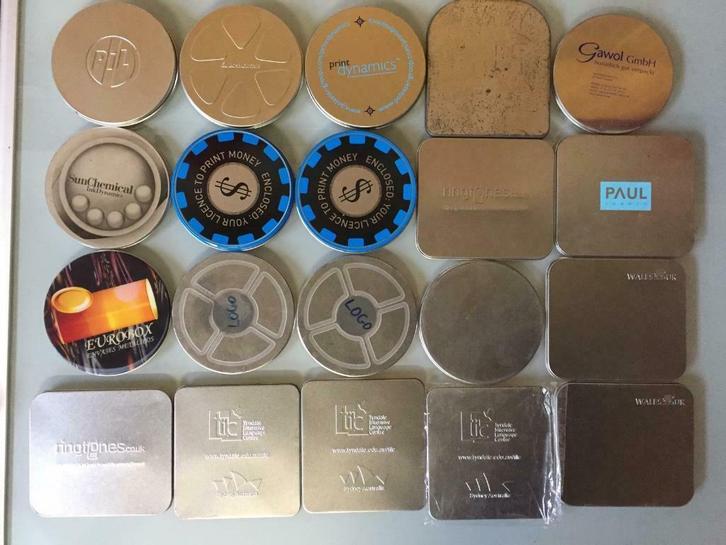 Lot de boîtiers CD en étain de différentes marques, voir des, Collections, Marques & Objets publicitaires, Comme neuf, Emballage