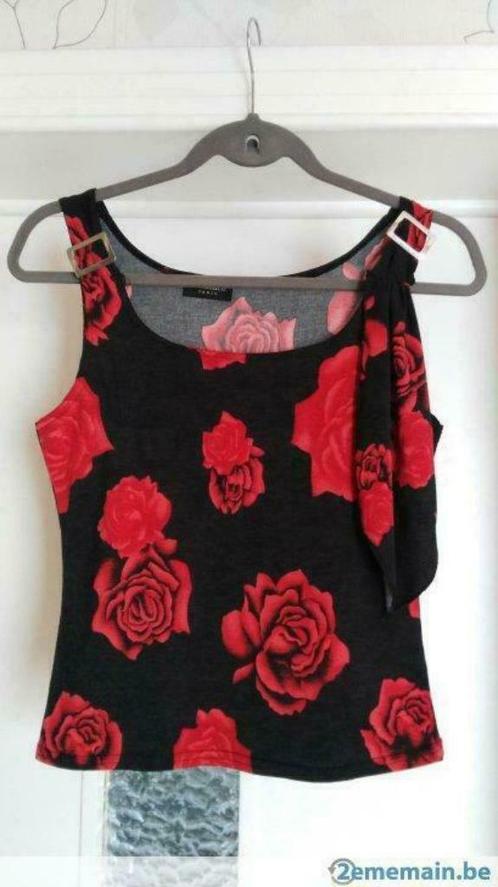 BLOUSE NOIRE AVEC FLEURS ROUGES, Kleding | Dames, Blouses en Tunieken, Zo goed als nieuw, Zwart, Ophalen of Verzenden