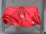Trousse rouge  pour parfums de marque Dior, Bijoux, Sacs & Beauté, Enlèvement, Utilisé