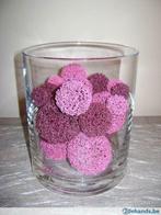 Glazen windlicht (met roze decoratieballen)