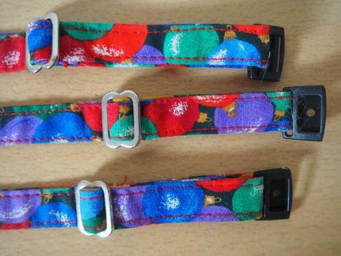 Kleurrijke kattenhalsbandjes met kerstballen motief, Dieren en Toebehoren, Katten-accessoires, Nieuw, Ophalen of Verzenden