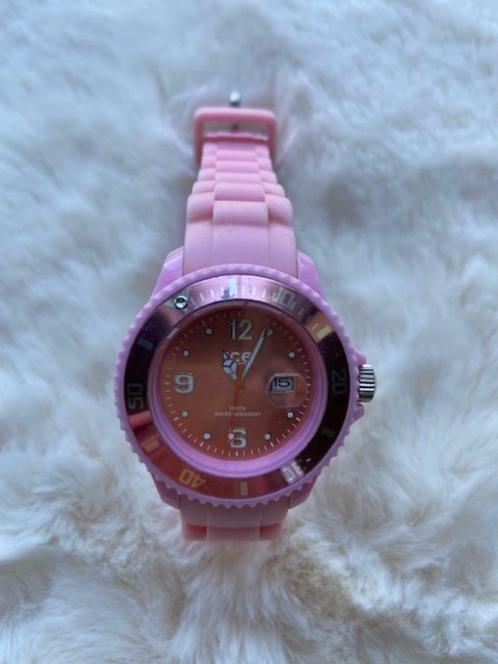 Montre Ice Watch rose Ice Forever Collection, Handtassen en Accessoires, Horloges | Dames, Zo goed als nieuw, Polshorloge, Overige merken
