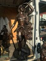 Magnifique et imposante statue en bronze
