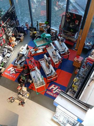 scie a eau carrelage sur table Raimondi de stock en PROMO beschikbaar voor biedingen