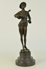 MILO bronzen beeld "De mandoline speler" H: 39 cm, Antiek en Kunst, Ophalen of Verzenden