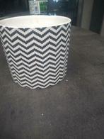 Pot de fleur chevron noir et blanc, Enlèvement ou Envoi, Moins de 25 cm, Rond, Utilisé