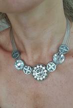 Hele mooie diamanten ketting te koop, Handtassen en Accessoires, Kettingen, Ophalen of Verzenden, Zo goed als nieuw, Zilver, Kunststof
