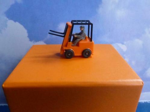 Clark chariot élévateur (Orange) 1/87 HO WIKING Germany Neuf, Hobby & Loisirs créatifs, Voitures miniatures | 1:87, Neuf, Grue, Tracteur ou Agricole