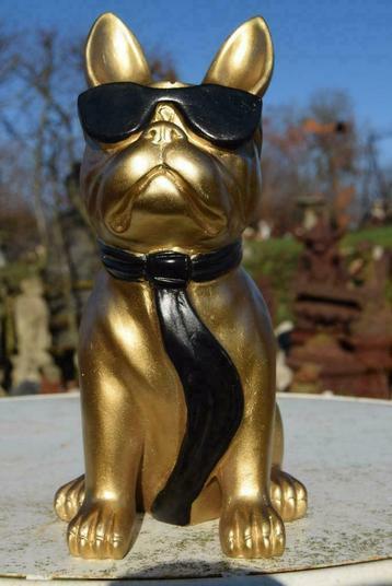 Bouledogue en résine patinée bronze (décoration ou bougeoir)