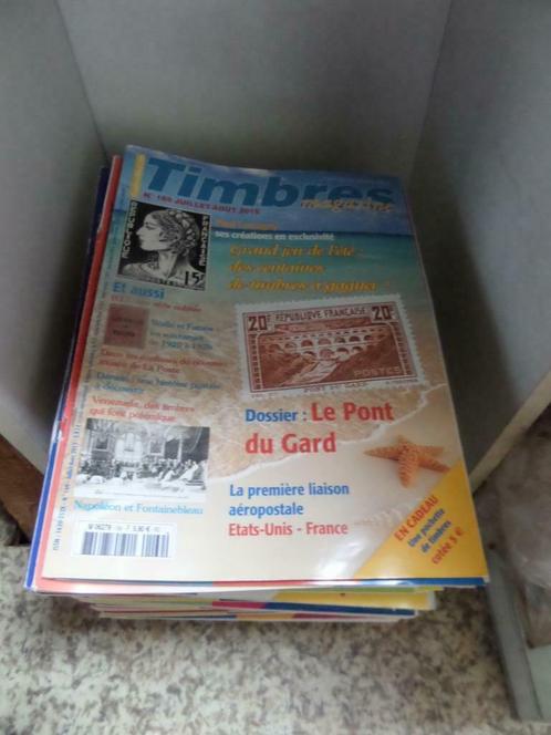 37 timbres magazines, l'officiel de la philatélie, Boeken, Tijdschriften en Kranten, Zo goed als nieuw, Overige typen, Ophalen
