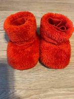 Rode Woody pantoffels maat 6-12m, Kinderen en Baby's, Babykleding | Schoentjes en Sokjes, Slofjes, Jongetje of Meisje, Ophalen of Verzenden
