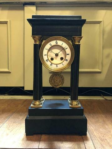 Horloge à colonne (1860) disponible aux enchères