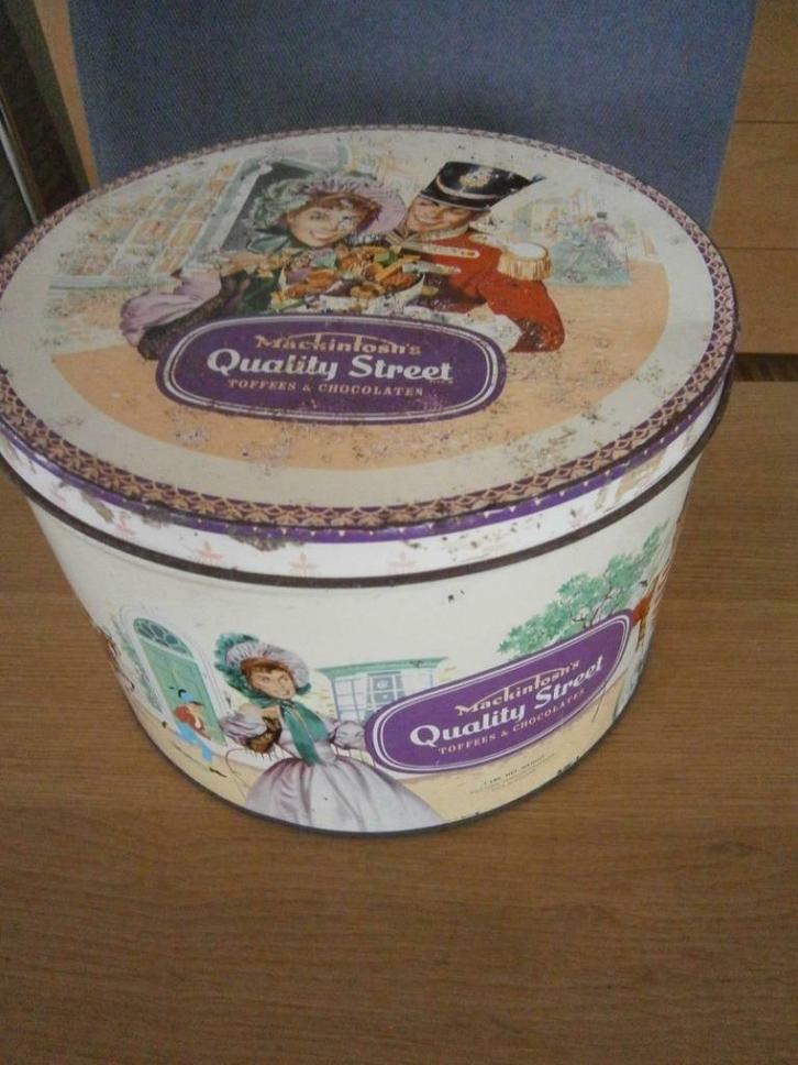 DOZEN Mackintosh - Koningin Astrid - Koning Boudewijn en Ko, Verzamelen, Blikken, Gebruikt, Overige, Overige merken, Ophalen of Verzenden