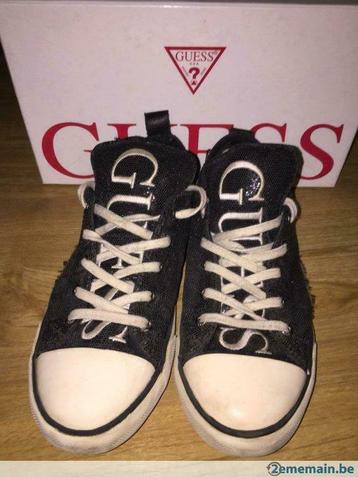 chaussures sneakers noire Guess taille 37