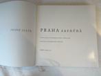 Praha zasnena de Josef Illik, Livres, Art & Culture | Photographie & Design, Utilisé, Enlèvement ou Envoi