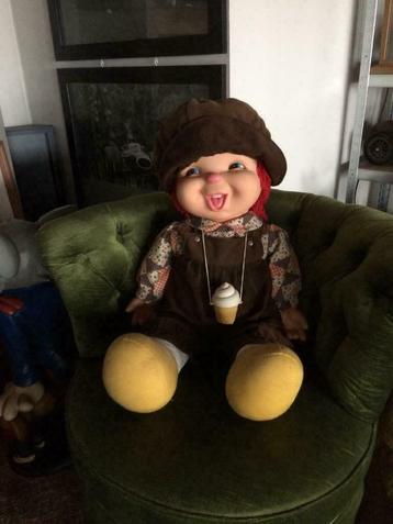 vintage ice cream doll beschikbaar voor biedingen