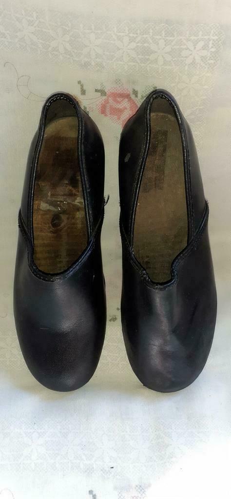 § Sabot fermé bois et cuir noir pt 39 (ref242 et 243), Kleding | Dames, Schoenen, Instappers, Zwart, Ophalen of Verzenden