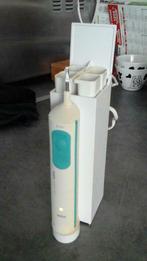 brosse à dents électrique "braun"  H: 17cm, Enlèvement ou Envoi, Utilisé, Brosse à dents