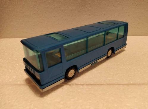 Bus Touristique Bison Vintage - Plastique & Étain - Version, Hobby & Loisirs créatifs, Voitures miniatures | Échelles Autre, Utilisé