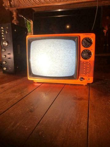 Oranje vintage zwart/wit Teleton portable TV