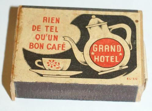 Grand Hotel Café, oude volle houten luciferdoos 60's, Verzamelen, Rookartikelen, Aanstekers en Luciferdoosjes, Nieuw, Luciferdoosjes of -merken