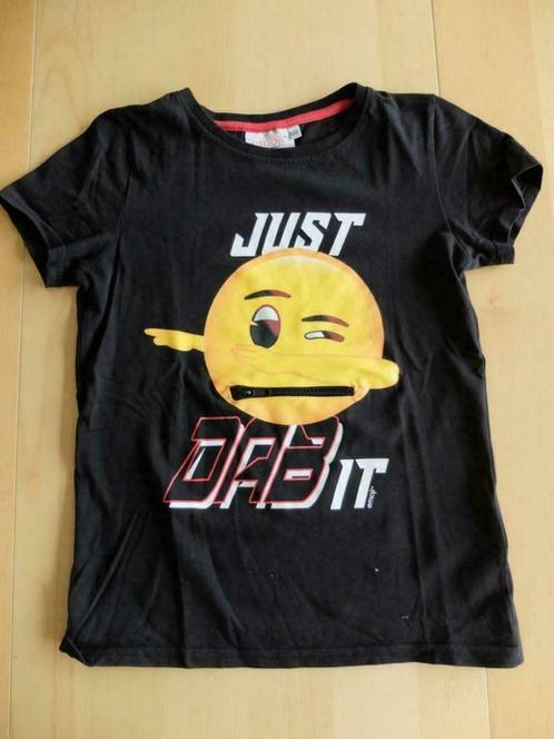 Zwart t-shirt korte mouw Emoji Maat 134/140, Enfants & Bébés, Vêtements enfant | Taille 134, Utilisé, Garçon, Chemise ou À manches longues