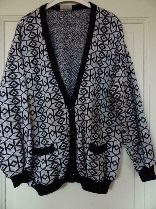 Cardigan femme M:48 Couleur: carreaux noir/blanc, Vêtements | Femmes, Pulls & Gilets, Porté, Taille 46/48 (XL) ou plus grande