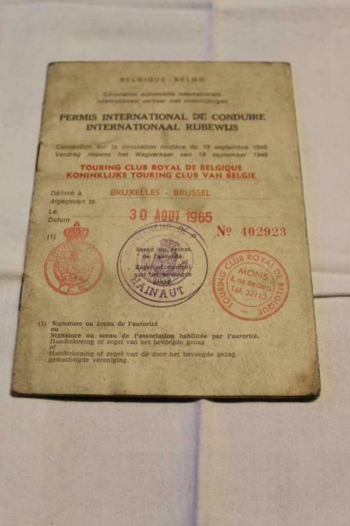 Ancien permis de conduire internationnal, Livres, Autos | Livres, Utilisé, Général, Enlèvement ou Envoi