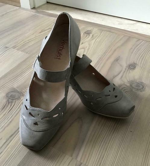 Grijze lederen pumps van VERHULST uitneembare zool (mt 39), Kleding | Dames, Schoenen, Zo goed als nieuw, Schoenen met lage hakken