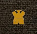 PIN - K. LIERSE S.K. - FOOTBALL SHIRT - VOETBAL, Verzenden, Gebruikt, Sport, Speldje of Pin