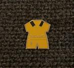 PIN - K. LIERSE S.K. - FOOTBALL SHIRT - VOETBAL, Sport, Gebruikt, Speldje of Pin, Verzenden