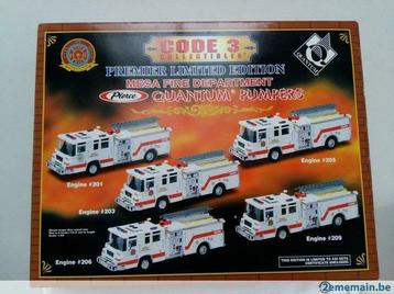 Lot de 5 véhicules pompiers Mesa FD - Code 3 Collectibles