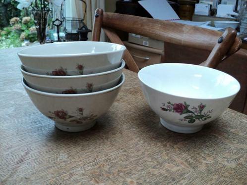 spoelkommen afbeelding bloemen ( rozen ) à 5 euro per stuk, Antiek en Kunst, Antiek | Servies los, Ophalen of Verzenden