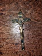 Crucifix ancien bois et métal jaune