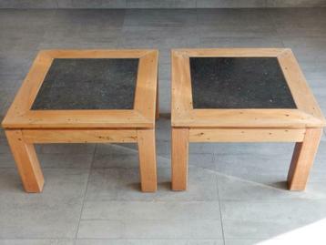 2 houten salontafels beschikbaar voor biedingen