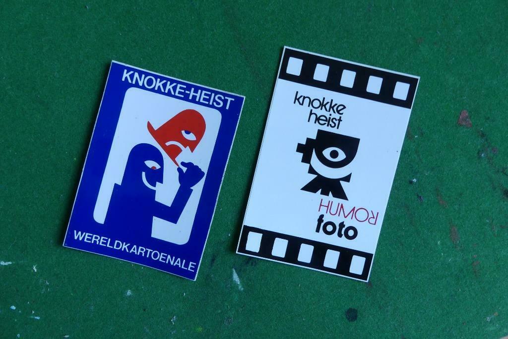 Stickers Knokke-Heist Humor festival 1983, Wereldkartoenale, Ophalen of Verzenden, Zo goed als nieuw, Bedrijf of Vereniging