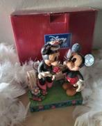 Figurine Disney Traditions Floraison Romance, Comme neuf, Mickey Mouse, Statue ou Figurine, Enlèvement ou Envoi