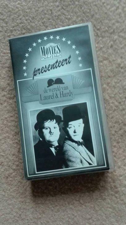 VHS De Wereld van Laurel & Hardy, Cd's en Dvd's, Dvd's | Komedie, Alle leeftijden, Ophalen of Verzenden