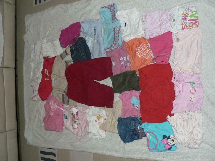 VETEMENTS BEBE 18 MOIS FILLE (achat à la pièce), Kinderen en Baby's, Babykleding | Maat 80, Gebruikt, Meisje, Setje, Ophalen of Verzenden
