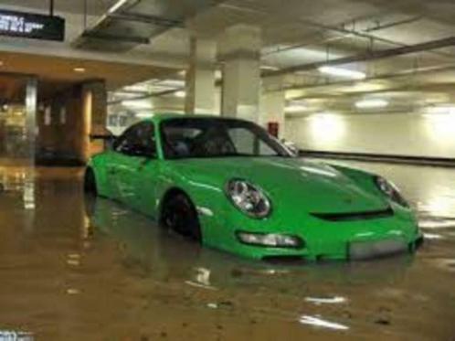 Aankoop  water schade  / Achate degats des eaux /inonde, Auto's, Porsche, Bedrijf, 4x4, Benzine, Coupé, Ophalen